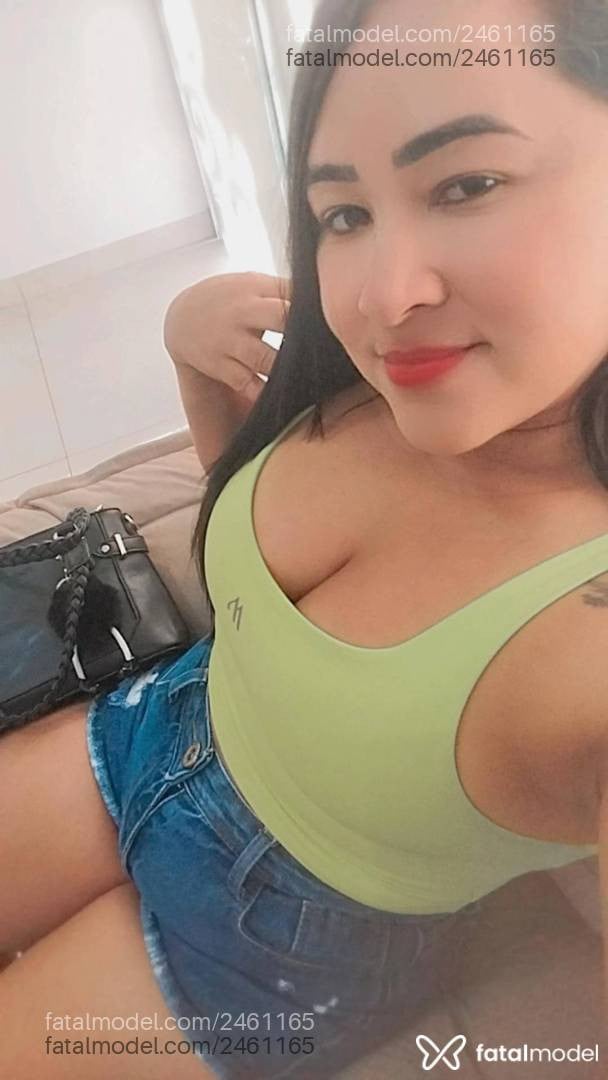 Acompanhante mulher morena (o) de olhos pretos - Estrela