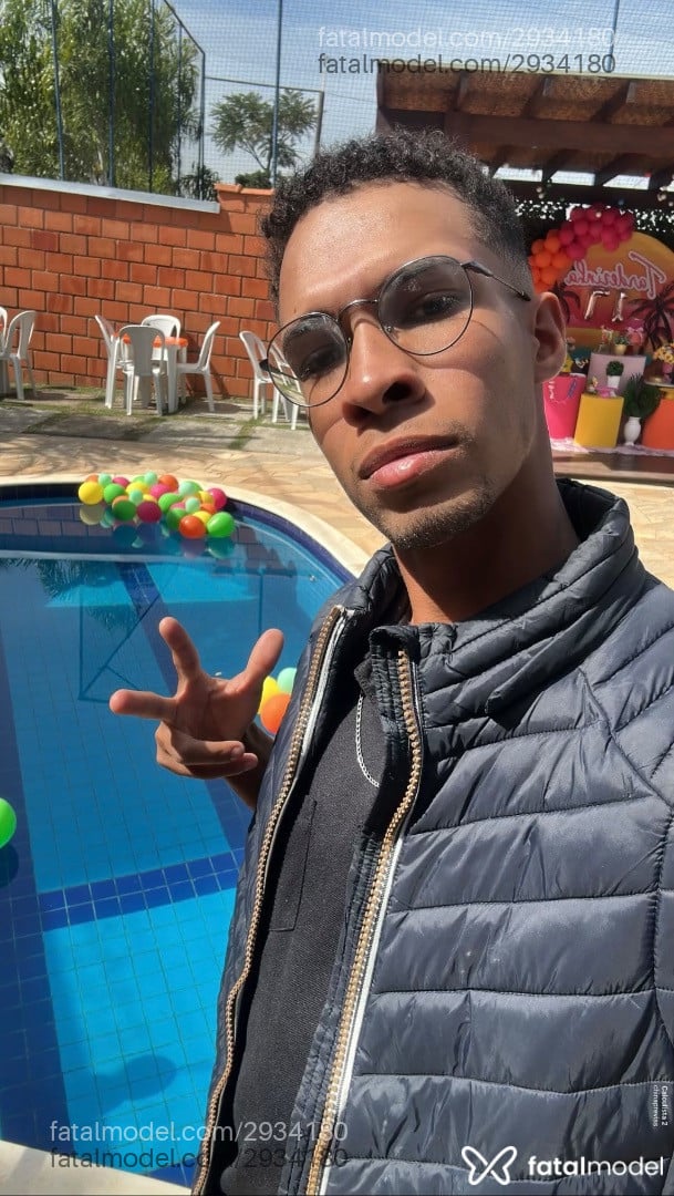 Acompanhante homem morena (o) de olhos castanhos em Campinas - Douglas Lima