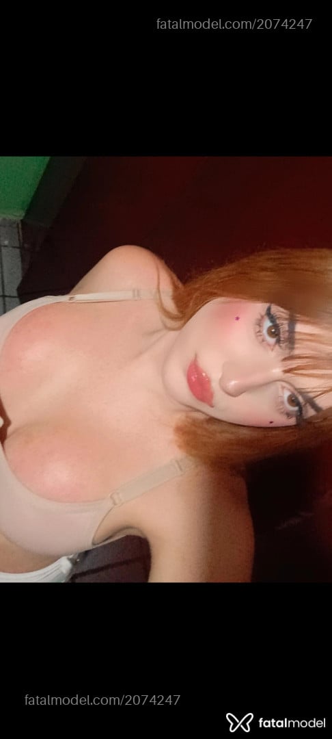 Acompanhante mulher trans ruiva (o) de olhos mel em Betim - Helena