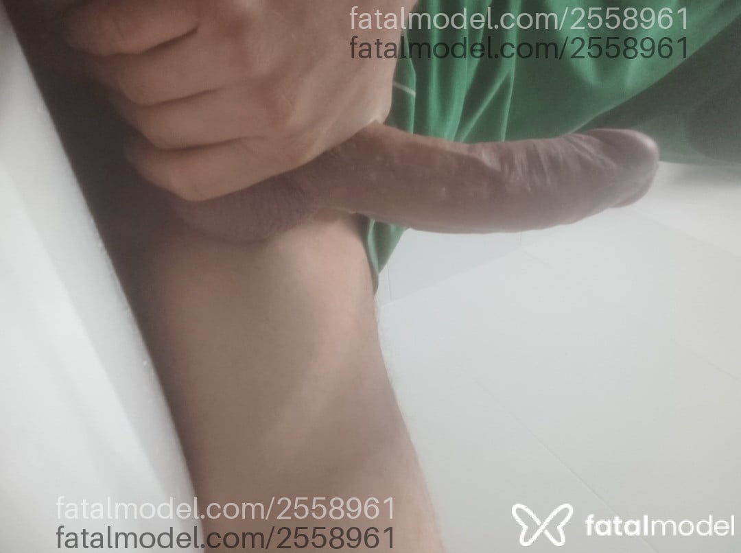 Acompanhante homem com cabelo castanho de olhos pretos em Itapema Acompanhante homem com cabelo castanho de olhos pretos em Itapema - Gozador