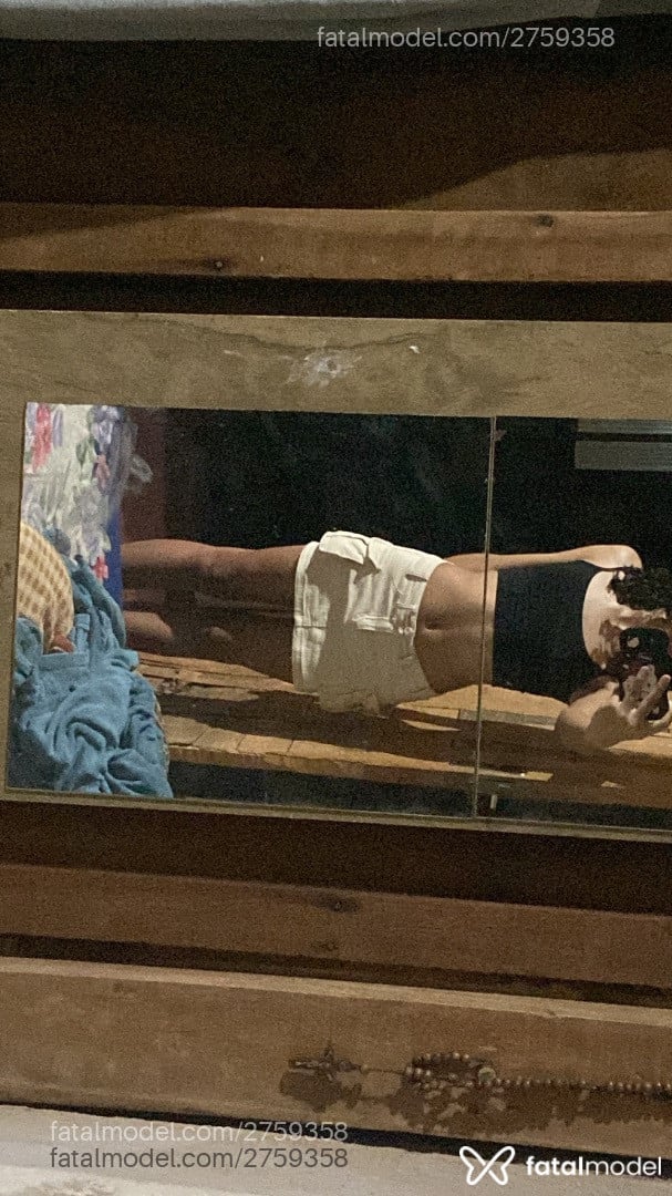 Acompanhante mulher trans com cabelo castanho de olhos pretos em São Paulo Acompanhante mulher trans com cabelo castanho de olhos pretos em São Paulo - Layla