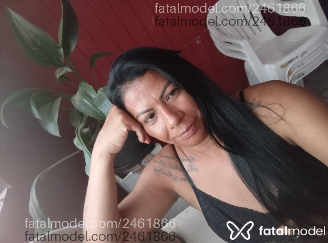 Acompanhante mulher morena (o) de olhos pretos - Karen Acompanhante mulher morena (o) de olhos pretos - Karen