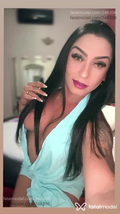 Acompanhante travesti morena (o) de olhos verdes em Paranavaí Acompanhante travesti morena (o) de olhos verdes em Paranavaí - Paola Fênix