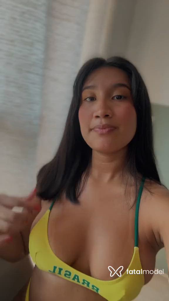 Acompanhante mulher com cabelo castanho de olhos castanhos - Yara Manauara