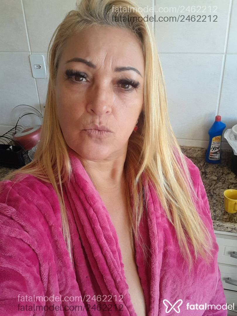 Acompanhante mulher loira (o) de olhos castanhos em Poços de Caldas - Camila