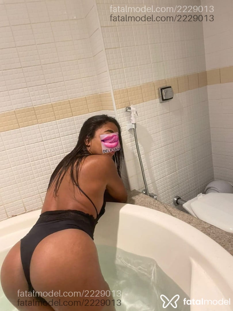 Acompanhante mulher trans morena (o) de olhos pretos em Rio de Janeiro - Victoria