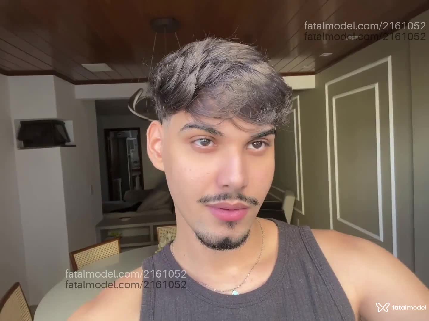 Acompanhante homem com cabelo castanho de olhos castanhos em São Paulo - Gil