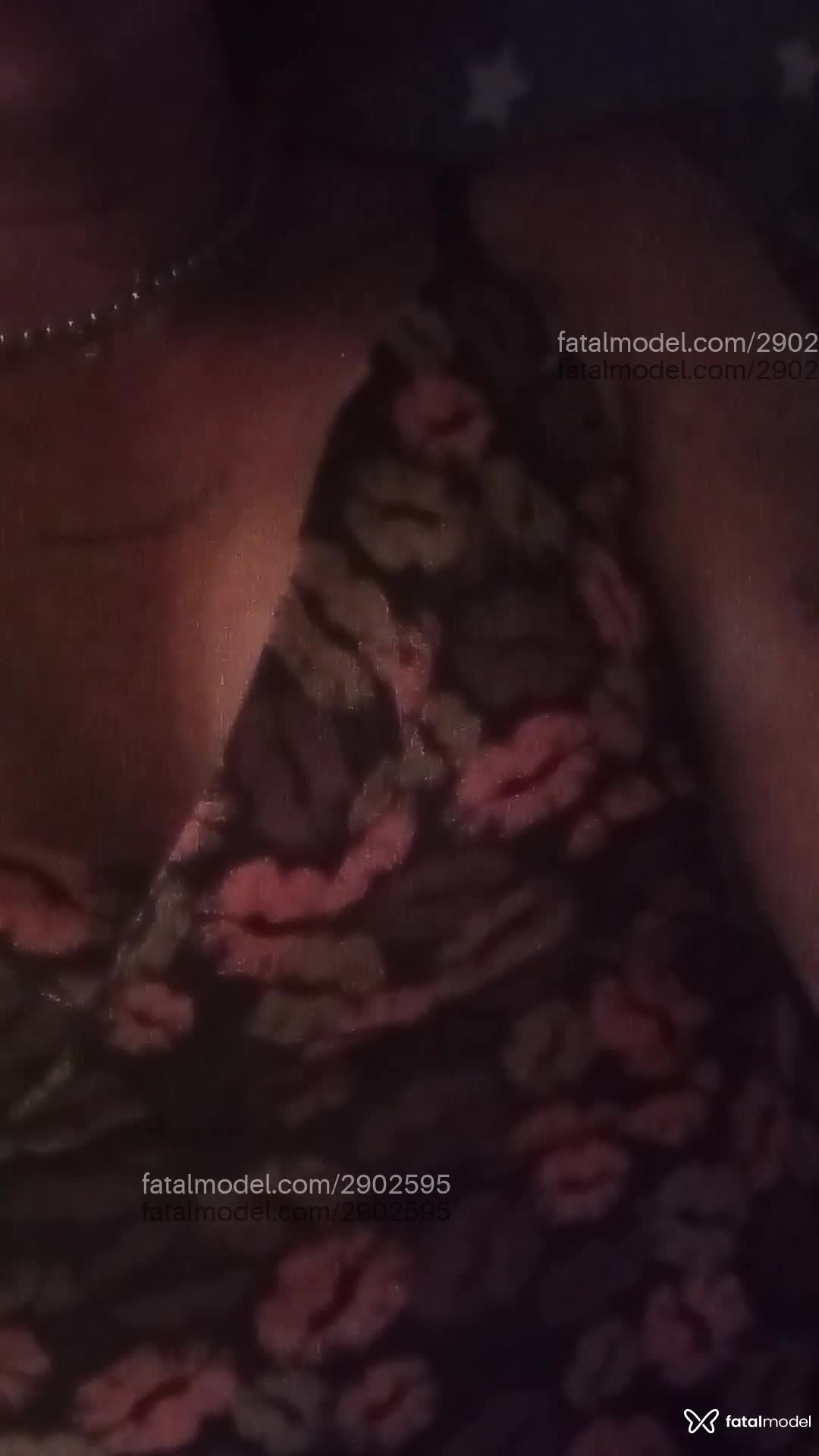 Acompanhante mulher loira (o) de olhos mel em Virtual - Melissa