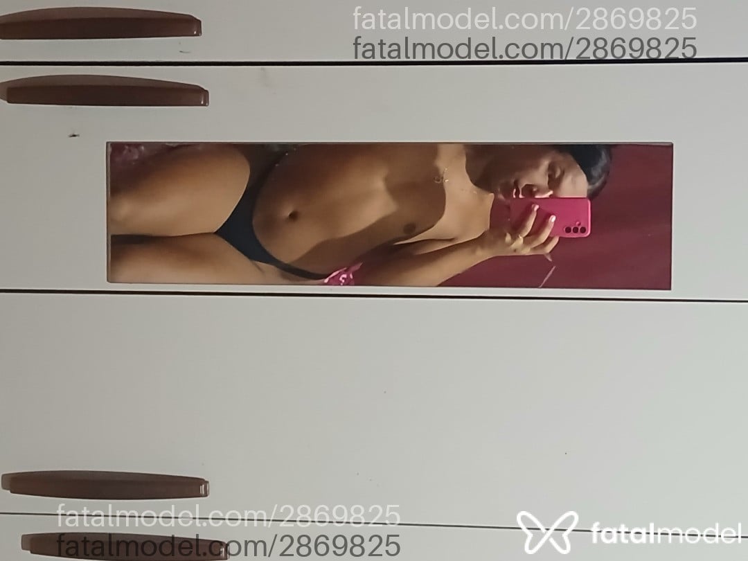 Acompanhante mulher trans morena (o) de olhos pretos em Santarém - Ayllazinha