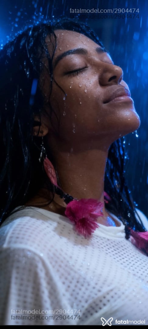 Acompanhante mulher morena (o) de olhos castanhos em Rio de Janeiro - Afrodite