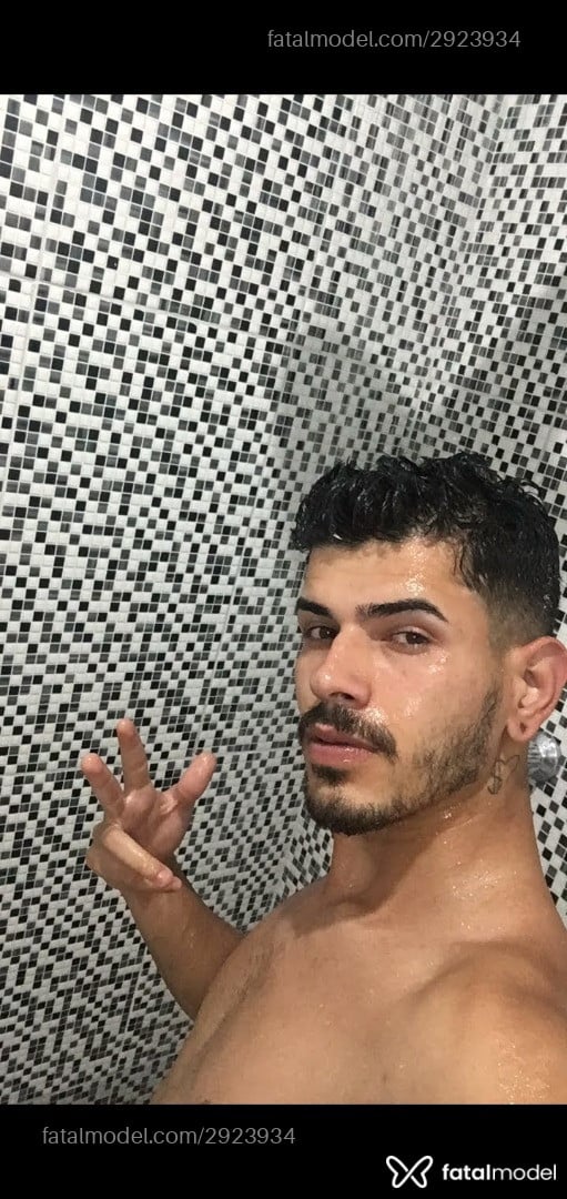 Acompanhante homem com cabelo castanho de olhos castanhos em Virtual - Felipe