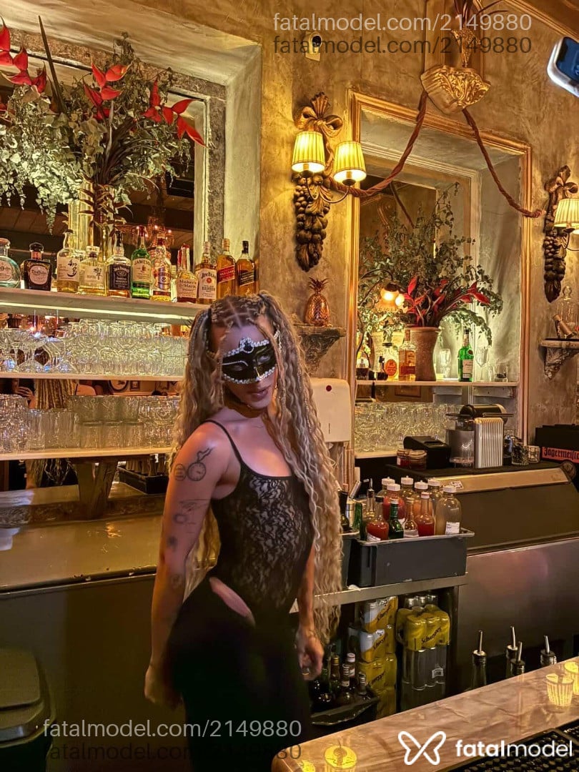 Acompanhante mulher trans loira (o) de olhos azuis em Rio de Janeiro - Nyx