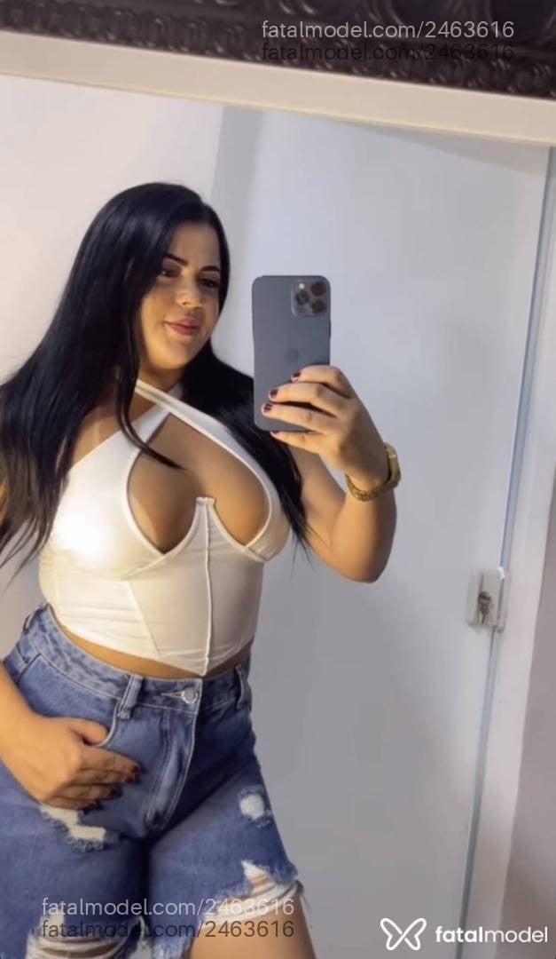 Acompanhante mulher morena (o) de olhos pretos - Larissa