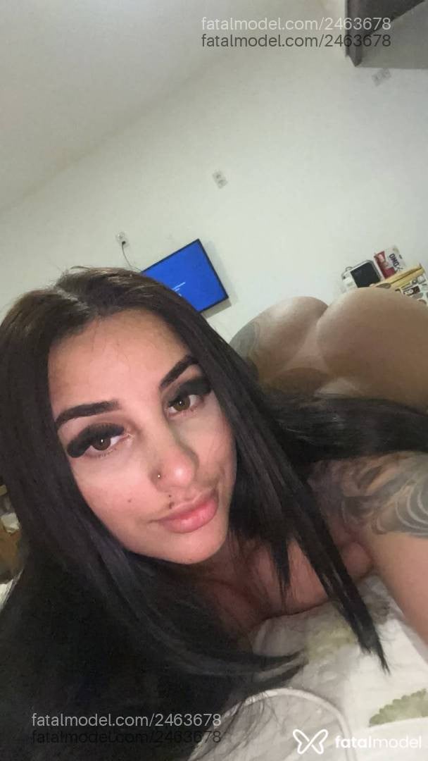 Acompanhante mulher morena (o) de olhos pretos - Fernanda