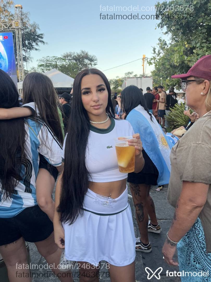Acompanhante mulher morena (o) de olhos pretos - Fernanda