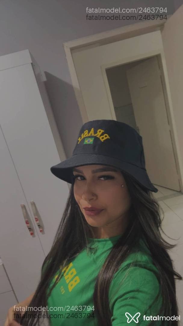 Acompanhante mulher morena (o) de olhos pretos - Letícia Santos Acompanhante mulher morena (o) de olhos pretos - Letícia Santos