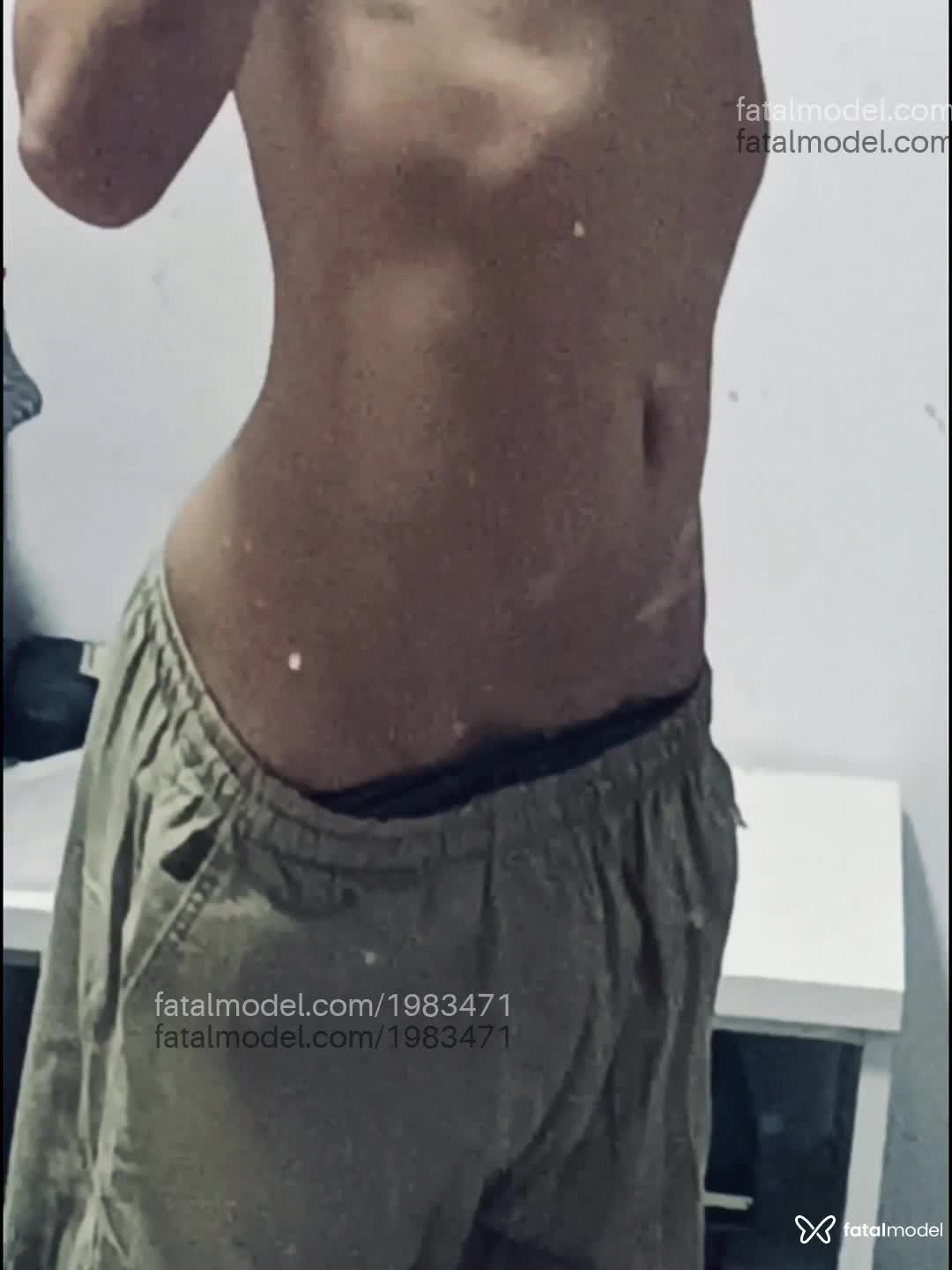 Acompanhante homem morena (o) de olhos castanhos em Balneário Camboriú - RICK