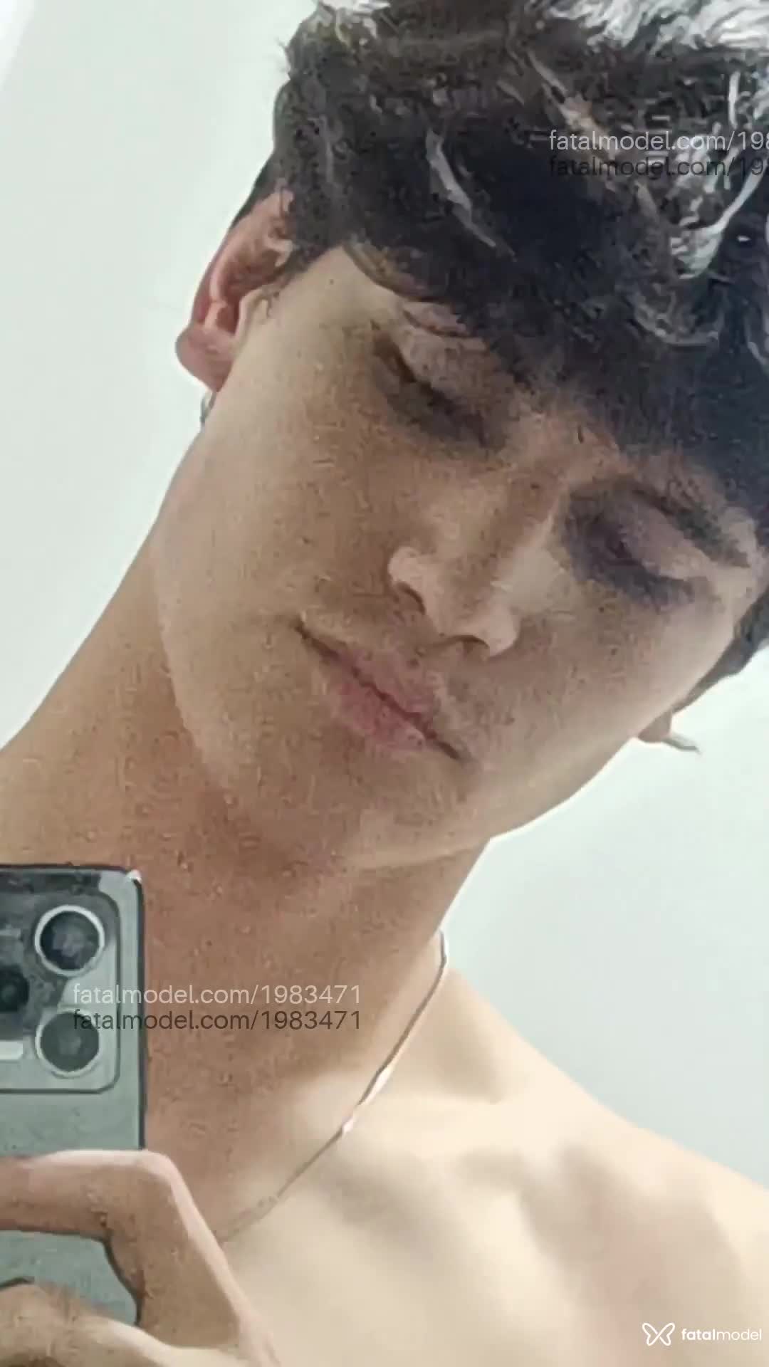 Acompanhante homem morena (o) de olhos castanhos em Balneário Camboriú - RICK