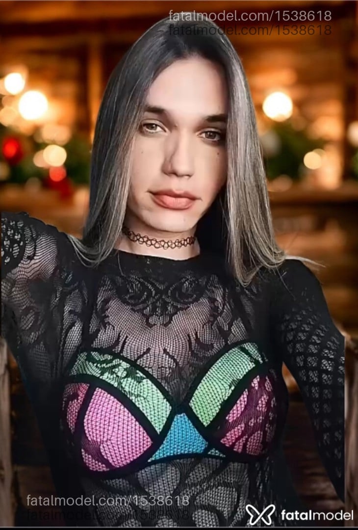 Acompanhante travesti loira (o) de olhos verdes em Belo Horizonte - Serena Angel