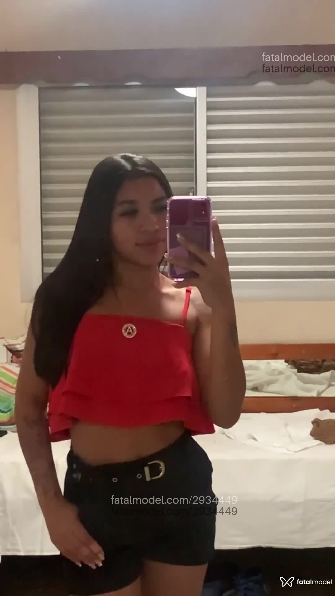Acompanhante mulher morena (o) de olhos pretos em São Paulo - Sarah