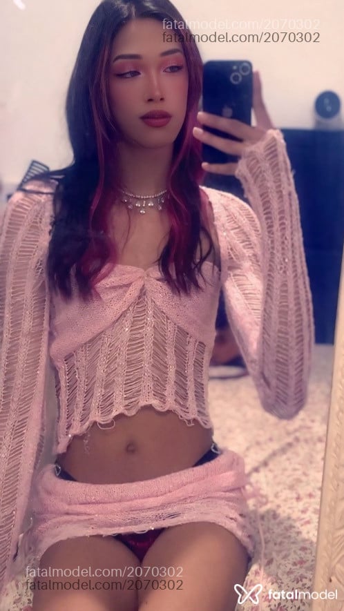 Acompanhante mulher trans com cabelo castanho de olhos castanhos em Maceió Acompanhante mulher trans com cabelo castanho de olhos castanhos em Maceió - Victoria Ferraz