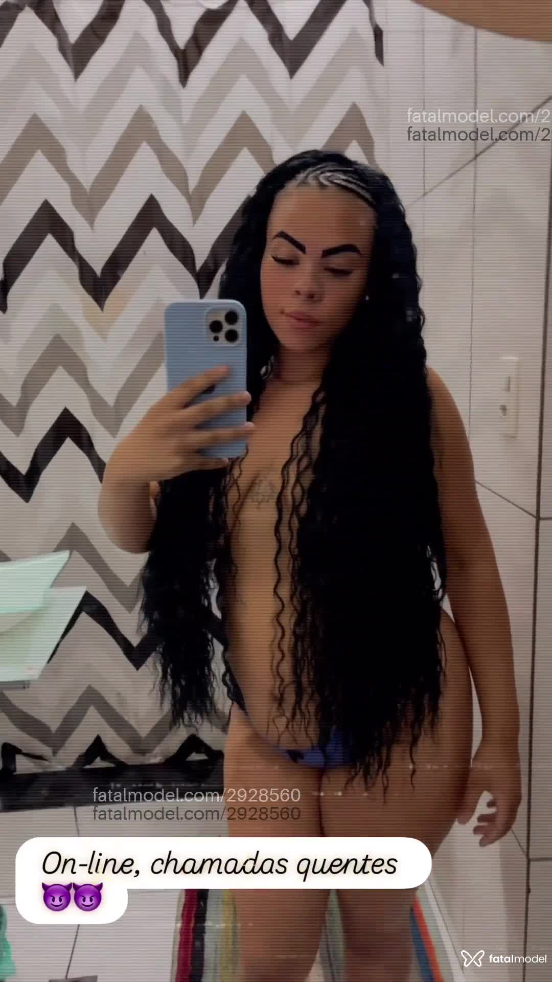 Acompanhante mulher com cabelo castanho de olhos castanhos em Virtual - Julia Mendes