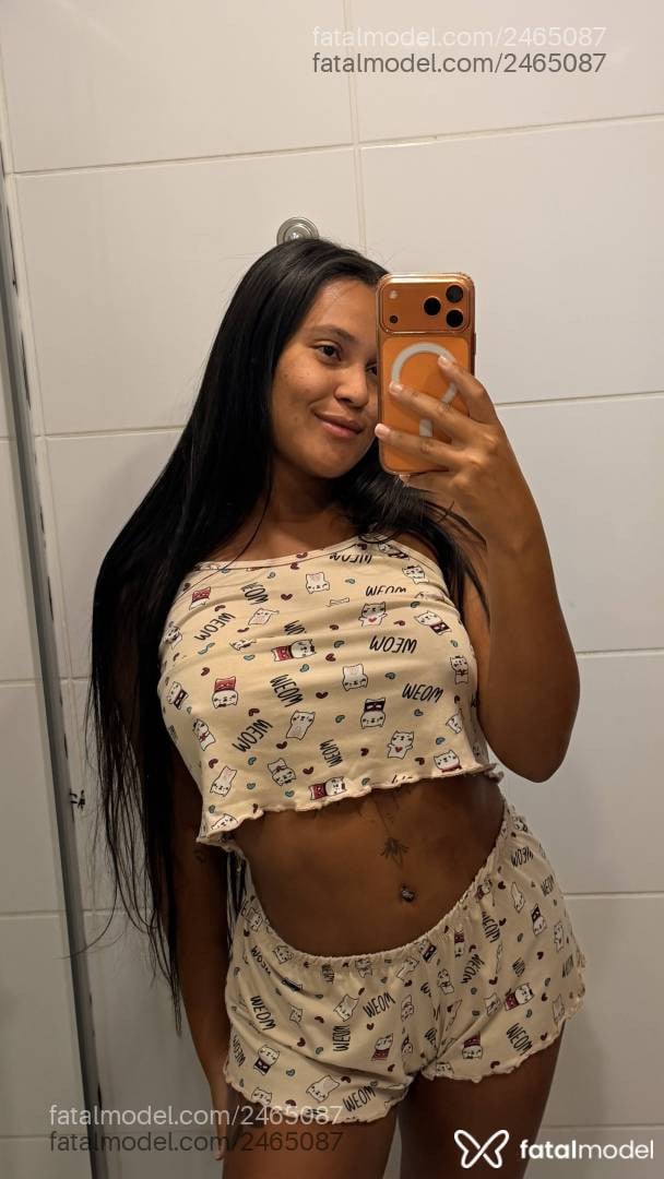 Acompanhante mulher com cabelo castanho de olhos castanhos em Brasília Acompanhante mulher com cabelo castanho de olhos castanhos em Brasília - Safira Satto