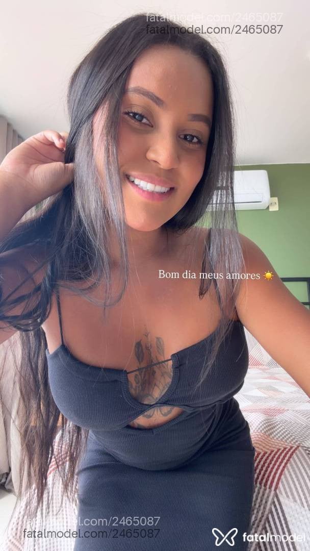 Acompanhante mulher com cabelo castanho de olhos castanhos em Brasília Acompanhante mulher com cabelo castanho de olhos castanhos em Brasília - Safira Satto