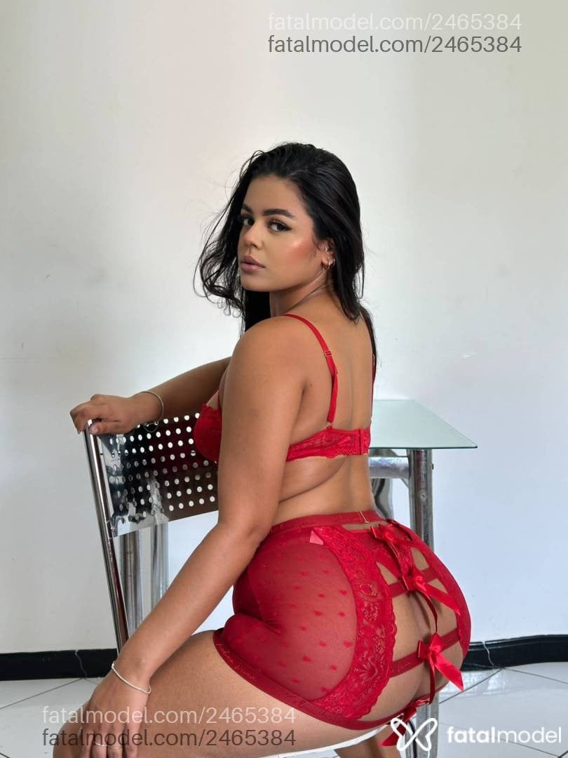 Acompanhante mulher morena (o) de olhos pretos - Nynna Garcia