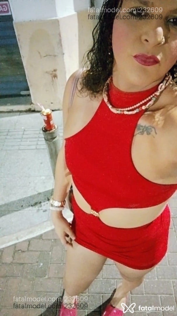 Acompanhante mulher trans com cabelo castanho de olhos castanhos em Campos dos Goytacazes - Mell Oliveira
