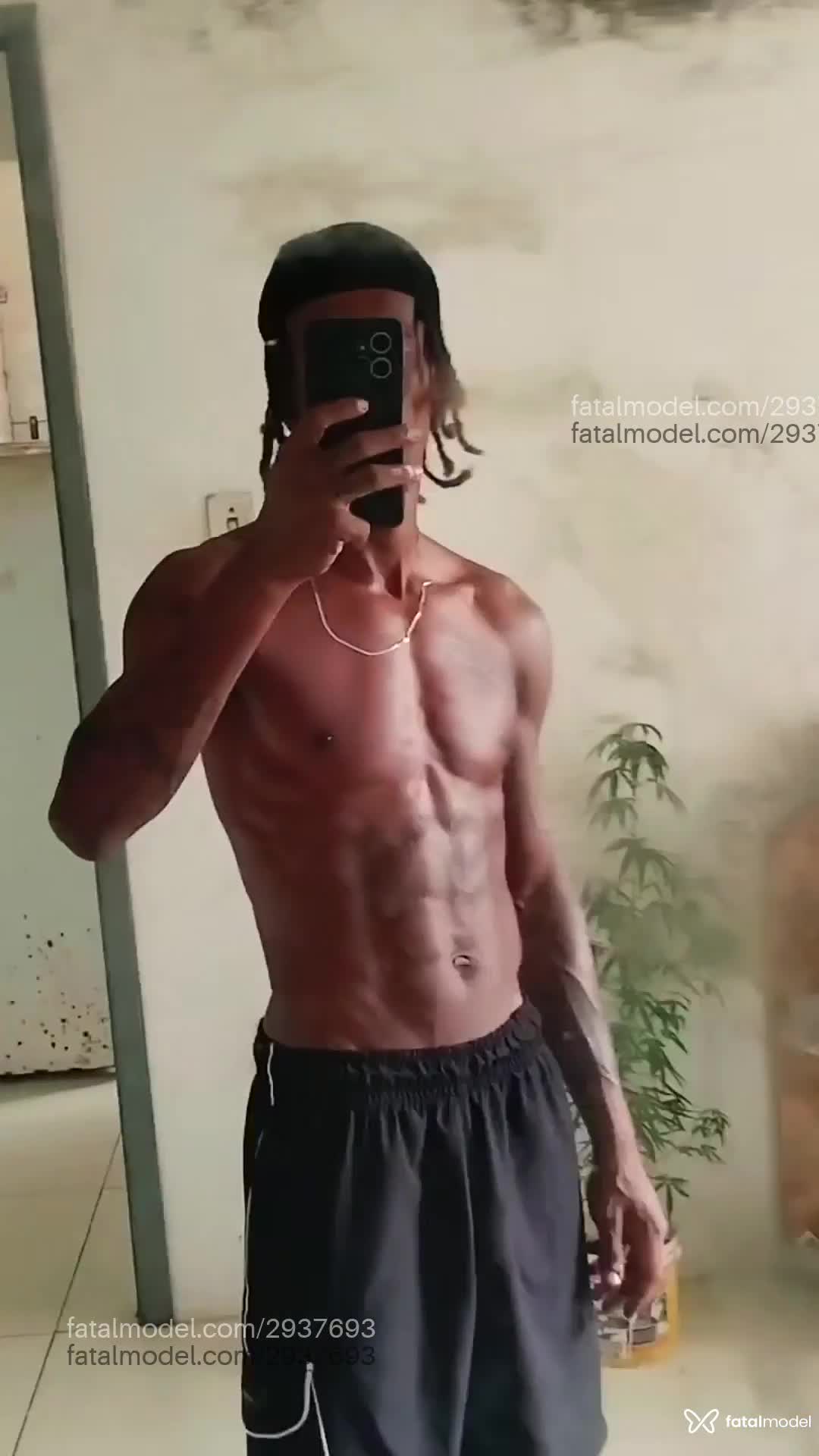 Acompanhante homem com cabelo castanho de olhos castanhos em Salvador - Wl Dks