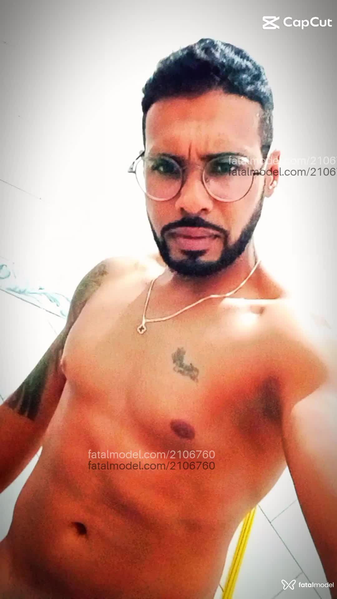 Acompanhante homem morena (o) de olhos castanhos - Lukas melo Acompanhante homem morena (o) de olhos castanhos - Lukas melo