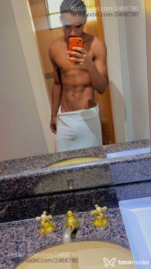 Acompanhante homem morena (o) de olhos pretos - Nathan