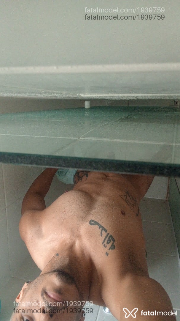 Acompanhante homem morena (o) de olhos castanhos em São Gonçalo - Matt Bbck