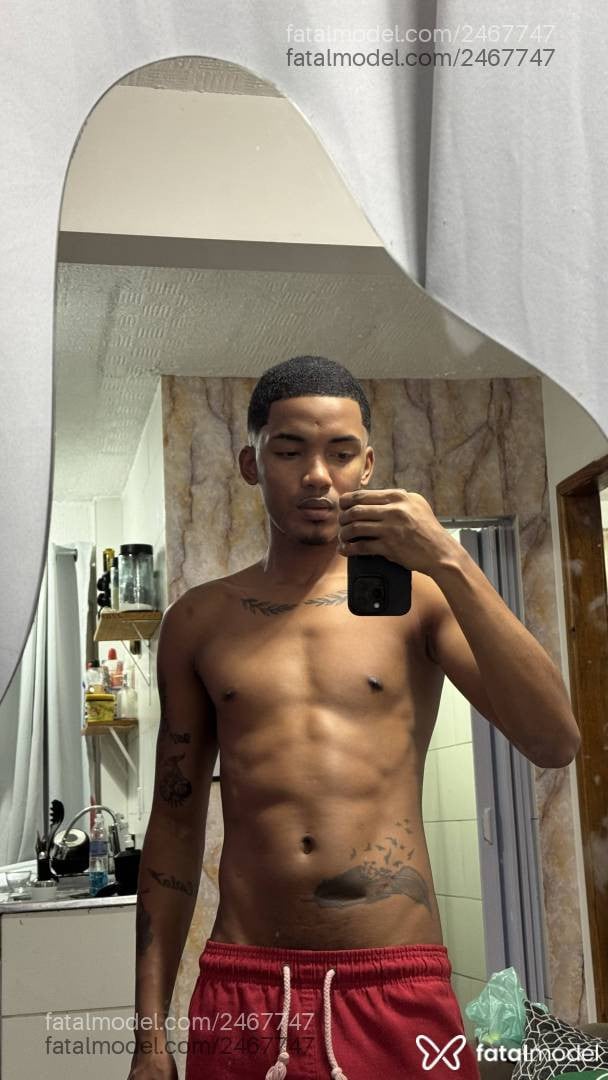 Acompanhante homem morena (o) de olhos pretos - Lucas Guimarães
