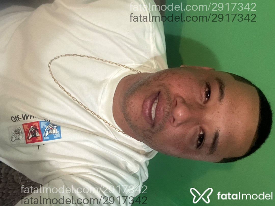 Acompanhante homem morena (o) de olhos castanhos em Macaé - David