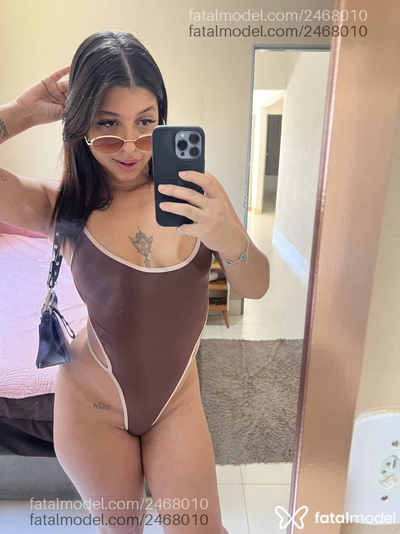 Acompanhante mulher com cabelo castanho de olhos castanhos em Luís Eduardo Magalhães - Bella Gomes
