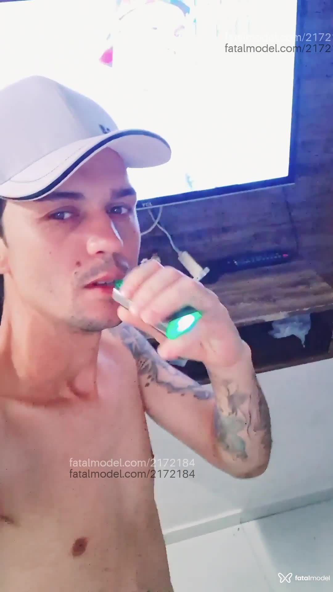 Acompanhante homem com cabelo castanho de olhos castanhos em Itapema - Bruninho