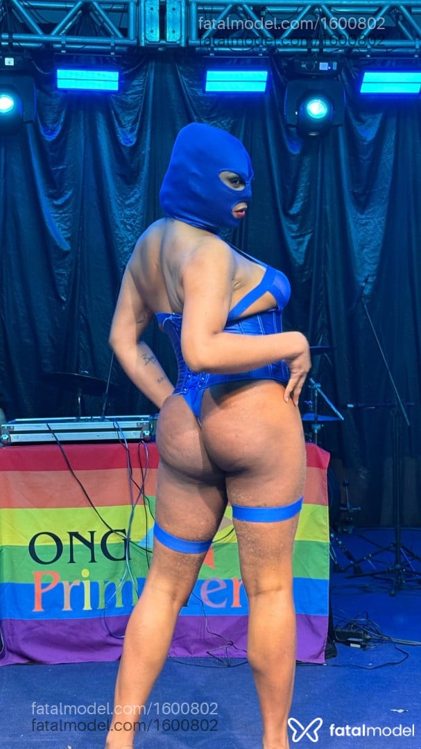 Acompanhante travesti morena (o) de olhos castanhos em Ribeirão Preto - Vivian