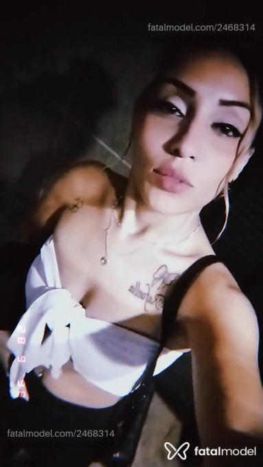 Acompanhante mulher loira (o) de olhos mel - Brenda Araújo