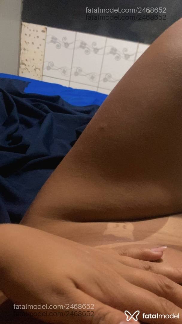 Acompanhante mulher morena (o) de olhos pretos - Lili índinha
