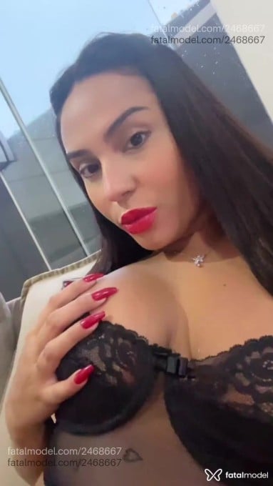 Acompanhante mulher morena (o) de olhos mel em Barbacena Acompanhante mulher morena (o) de olhos mel em Barbacena - Mikaela Ras