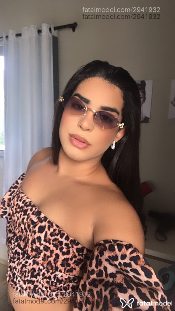 Acompanhante mulher trans morena (o) de olhos pretos em Rio de Janeiro - Myrella