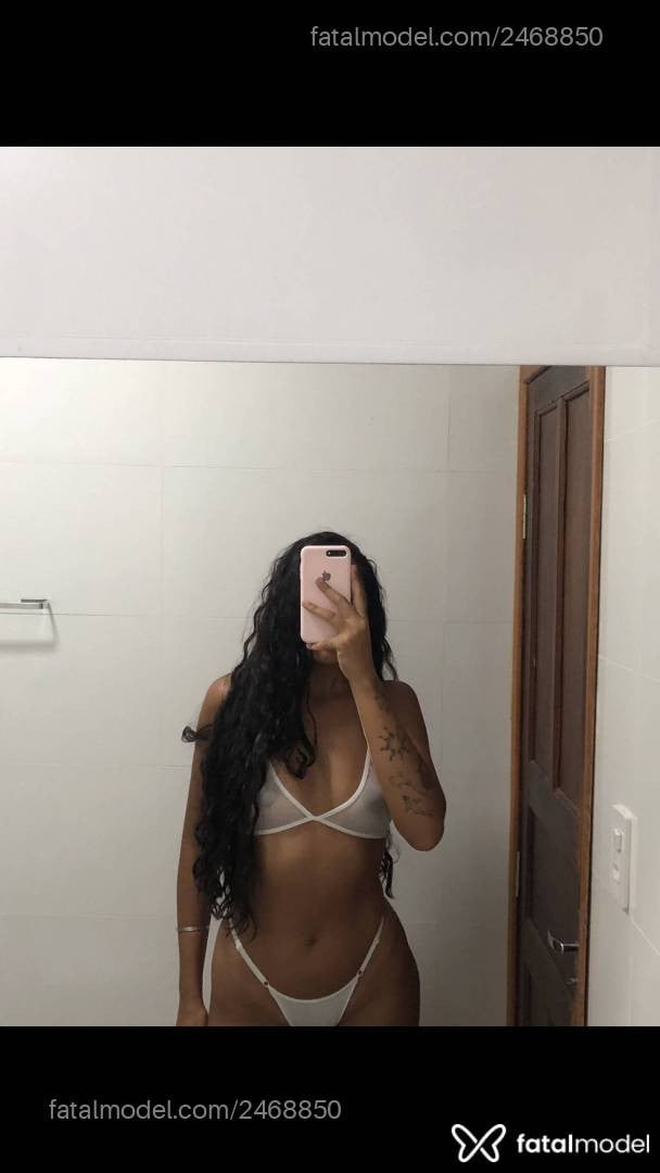 Acompanhante mulher com cabelo castanho de olhos castanhos em Manhuaçu - Diana