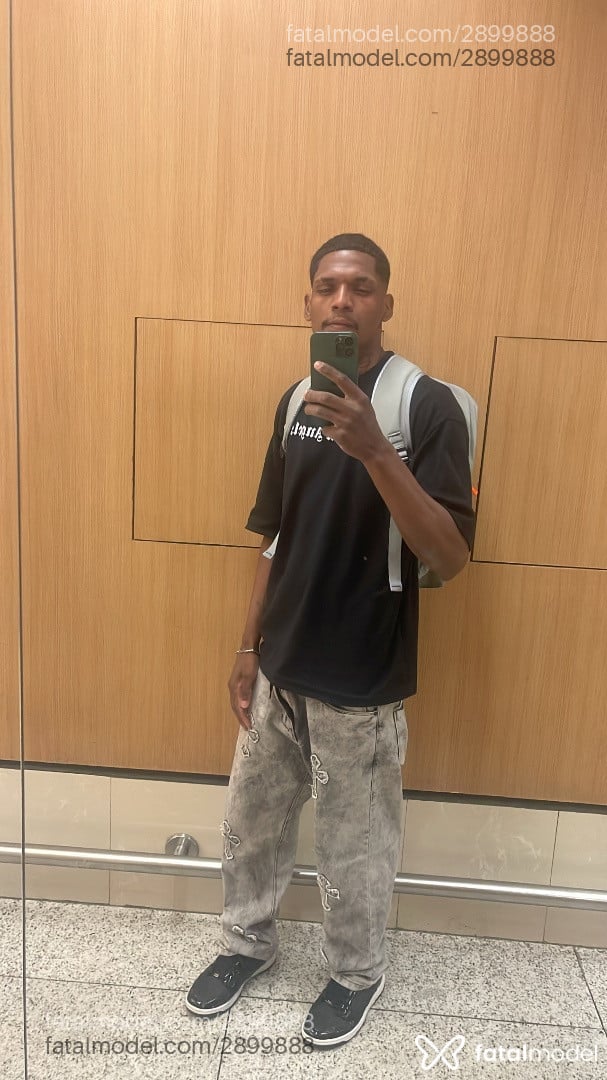 Acompanhante homem morena (o) de olhos castanhos em São Paulo - Black