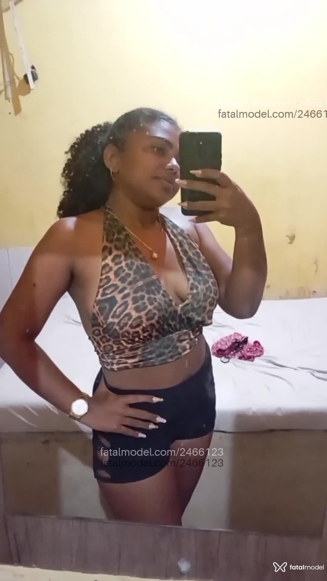Acompanhante mulher morena (o) de olhos castanhos em Rio Maria Acompanhante mulher morena (o) de olhos castanhos em Rio Maria - Emilly