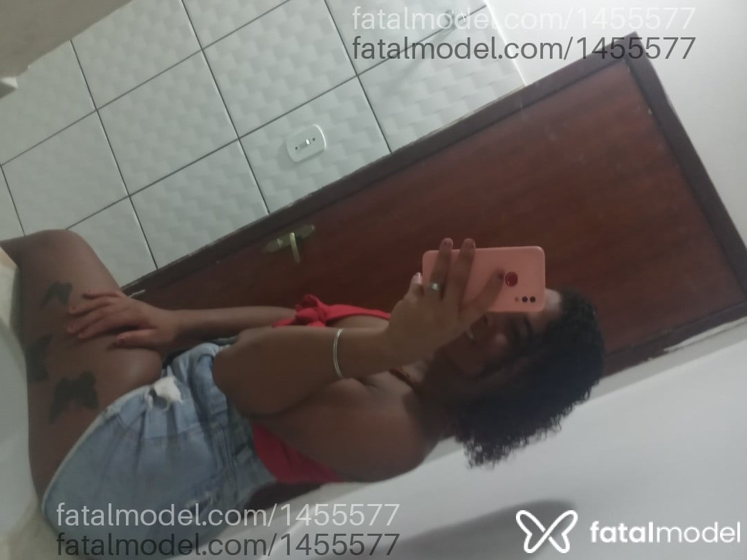 Acompanhante mulher trans morena (o) de olhos pretos em São Gotardo - Brenda campos