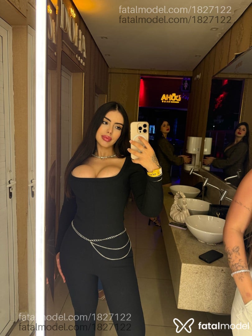 Acompanhante mulher com cabelo castanho de olhos mel em São Paulo Acompanhante mulher com cabelo castanho de olhos mel em São Paulo - Melissa diaz