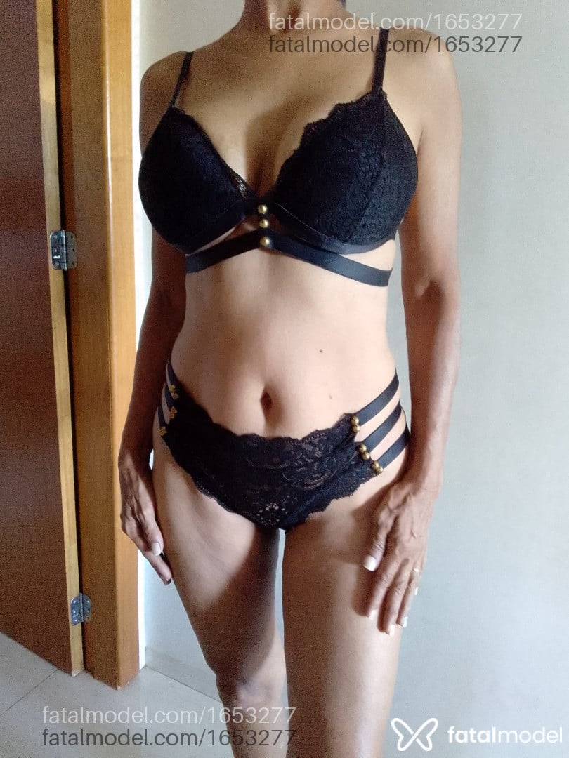 Acompanhante mulher morena (o) de olhos mel em Marechal Cândido Rondon Acompanhante mulher morena (o) de olhos mel em Marechal Cândido Rondon - Rebeca Ferrari