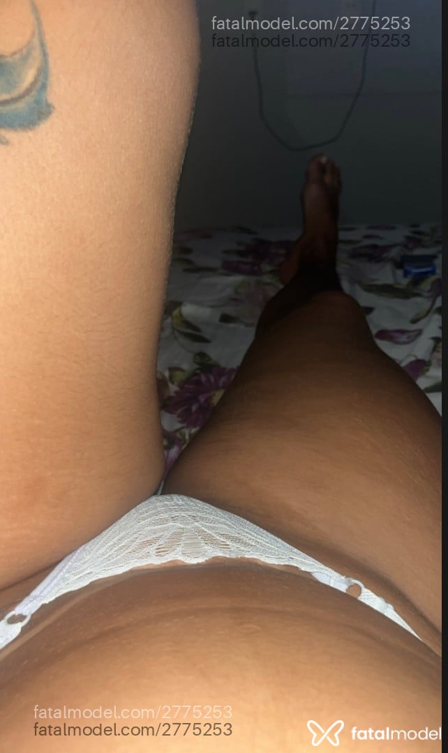 Acompanhante mulher morena (o) de olhos castanhos em Santo Antônio de Pádua - Pillar Santana
